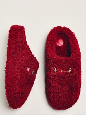Maeve Sherpa Fleece Bit Scuff Slippers in Red, Sz S 6-7